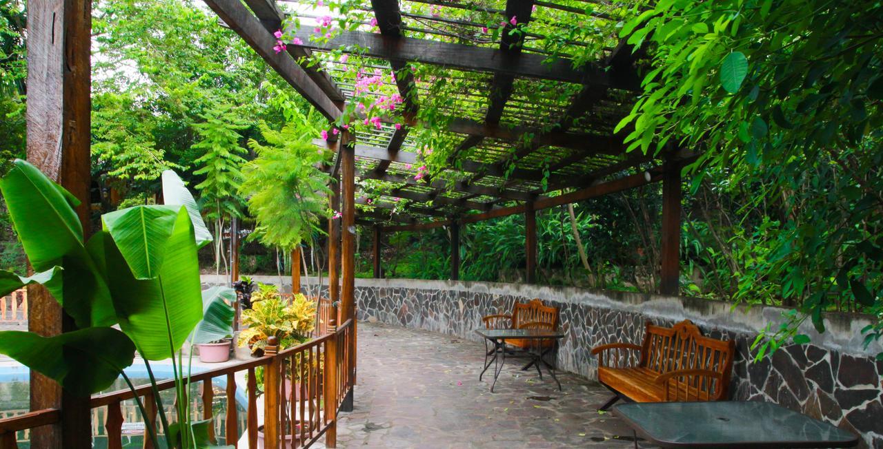 Apart Hotel Acuarious De Luis Эстели Экстерьер фото