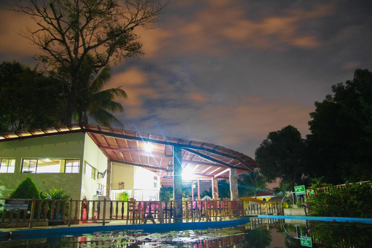Apart Hotel Acuarious De Luis Эстели Экстерьер фото